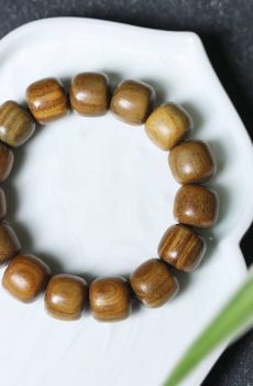 Green Sandalwood old-style Buddhist bead bracelet