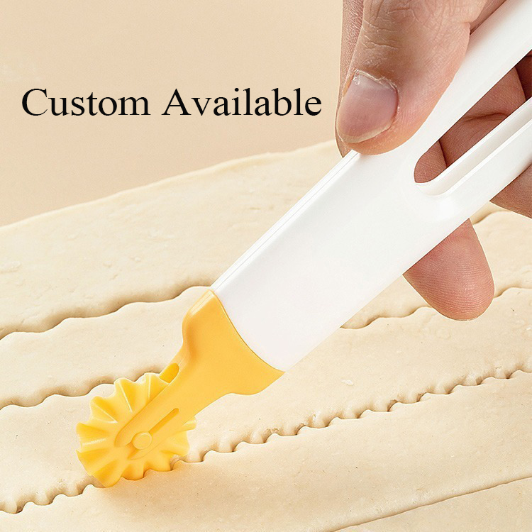4-in-1 Multifunctional Pastry Cutter Wheel - Flower Shaped